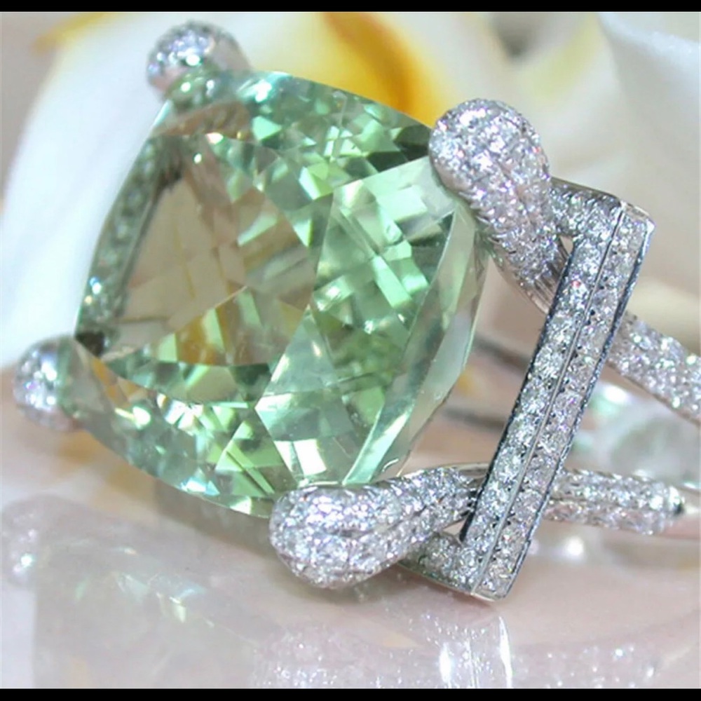 Ring - Picture 3 of 5